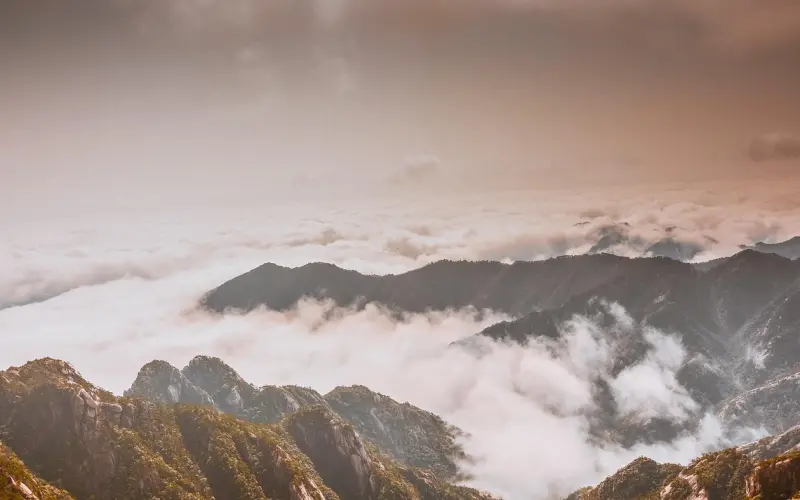 学会搭配仙气的裙子，突显不一样的气质