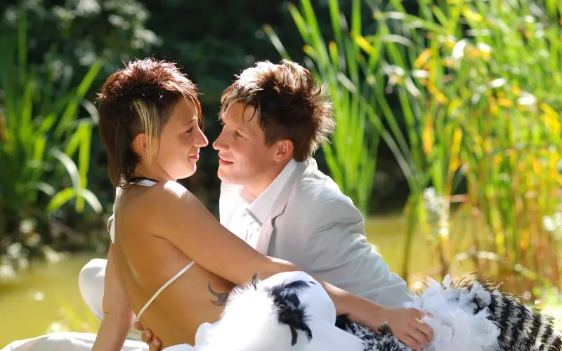 恋爱巧克力—从校服到婚纱，从一而终的爱情没有那么难