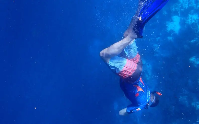 爱到深处无声，情到深处无语！