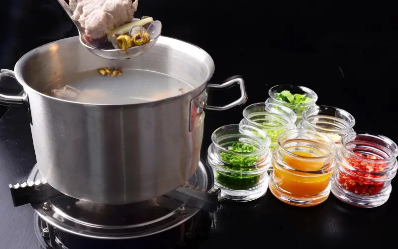 爱你就是你吃火锅，我吃火锅底料。