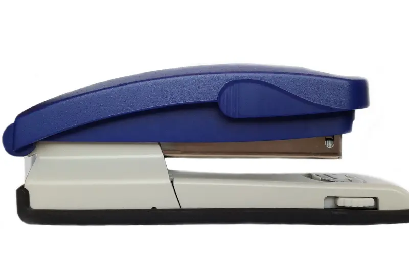 跟女朋友讲道理的男人，你这是在玩火