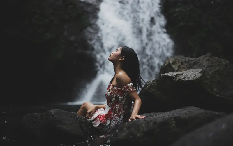 男友让我不管对错都替他着想 我该为了自由分手吗