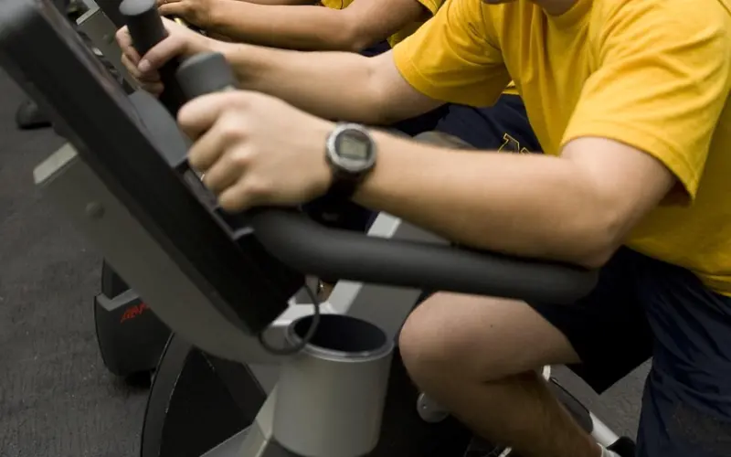 男友有个白富美备胎，我该怎么办