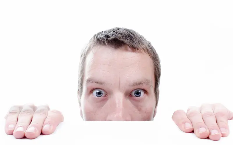 闹分手男友说要报复我，感觉爱错了人但还有感情怎么办？