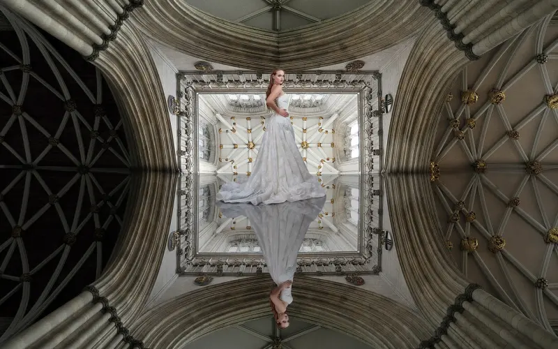 我爸让我劝我妈离婚，还让我老公给他买房子...