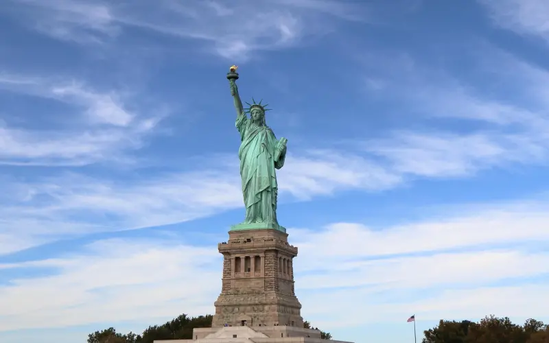 “朋友都说我长得像佟丽娅，男友说我是他的女神......”