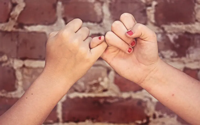 分手后女友不理我，该怎么挽回