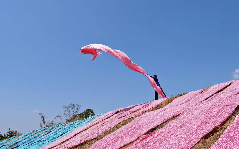 女朋友说我太强势太霸道让她非常不舒服所以要和我分手，我该怎么去挽回她