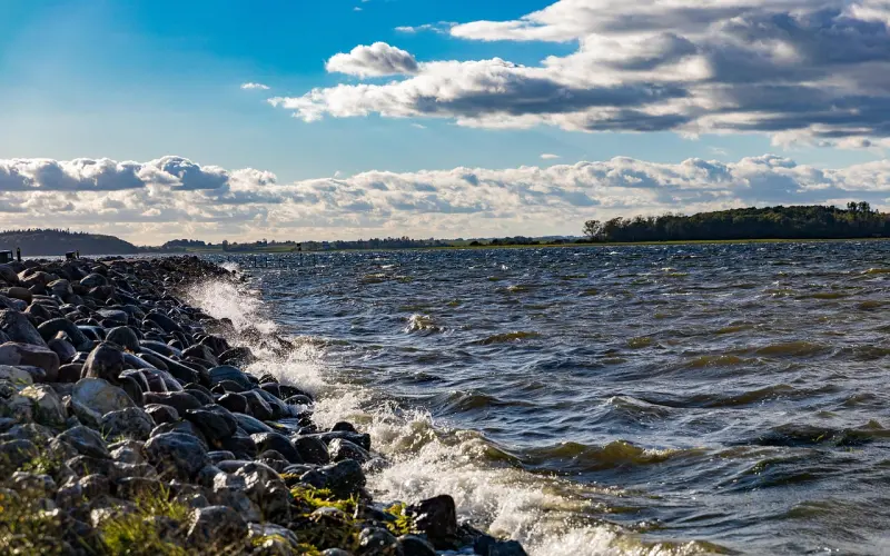 我女朋友因为上环上别人了要和我分手，还能挽回吗
