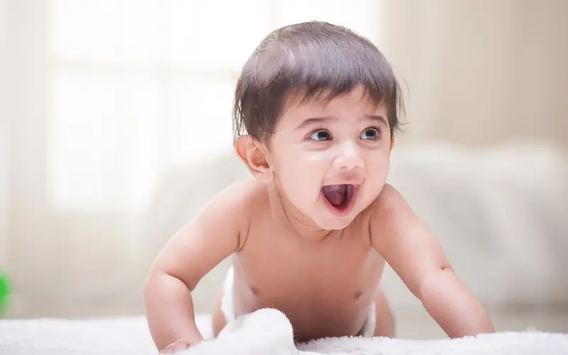 妻子跟男友高调同居，20年夫妻输给1年网恋，儿子下跪挽留也没用