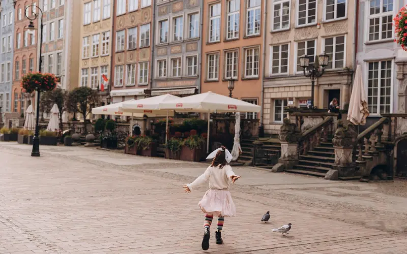 爱你的男人，才会对你有这些“肢体动作”，不爱根本装不出来！