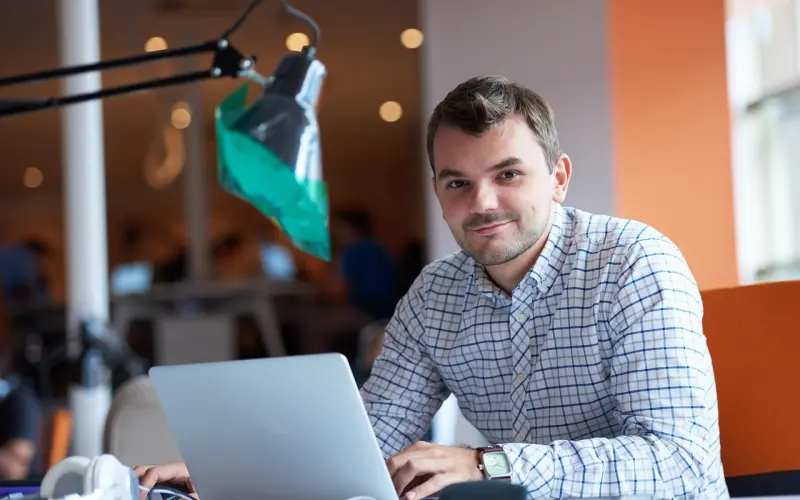 把她“聊”嗨，才有可能把她“撩”爽