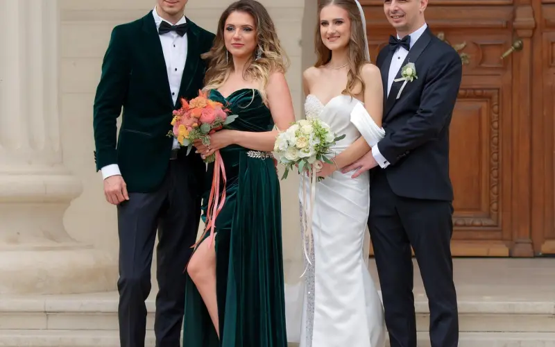 过来人告诉你：“那些忙着给你介绍对象的亲戚，并不希望你幸福”