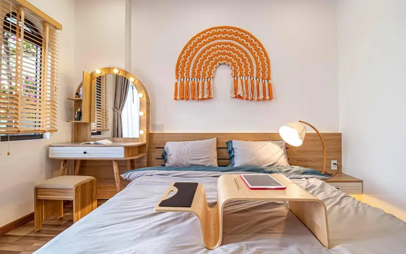 她同时和7个男人约会，还被我捉奸在床