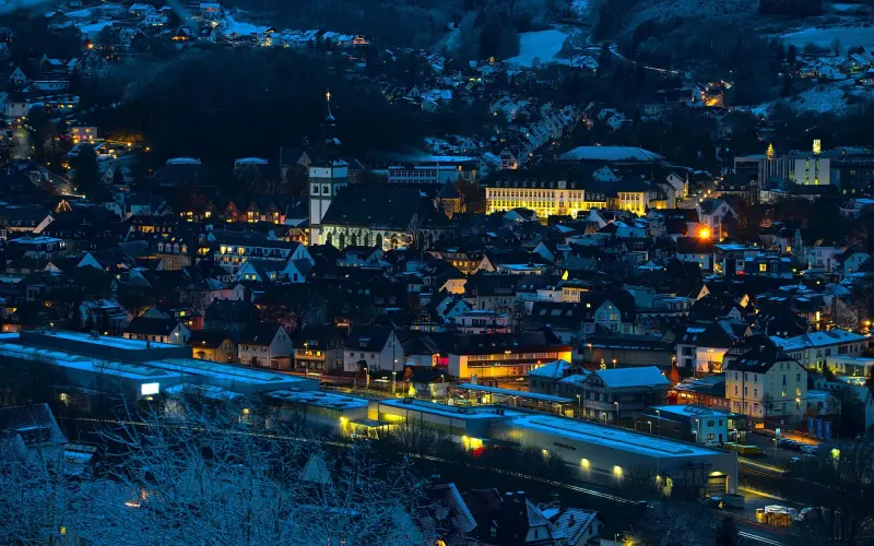 该不该让劣迹斑斑的父亲出席我的婚礼？