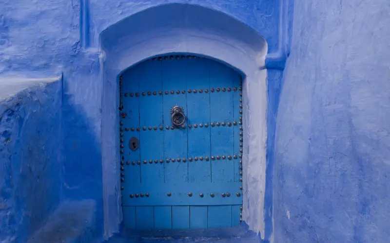 老公和外面的女人聊暧昧该不该管？