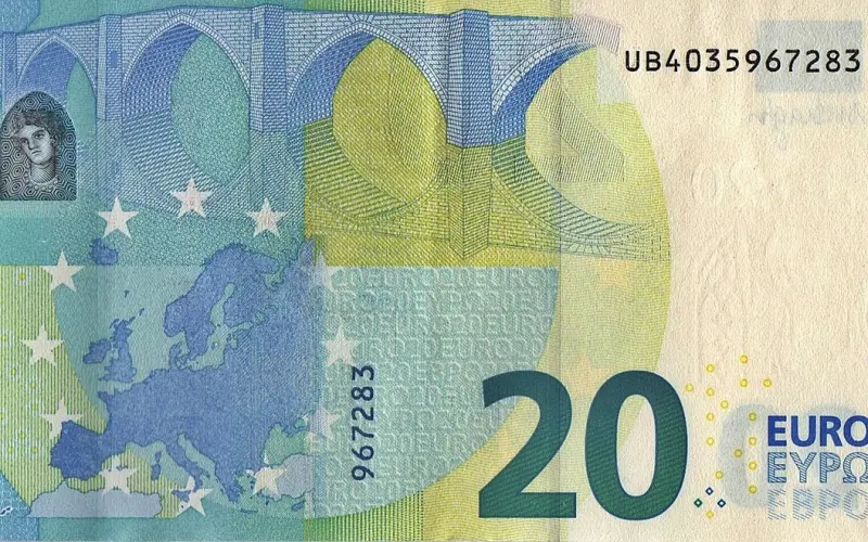 别人的20岁，出任CEO；你的20岁，可怜又傻比