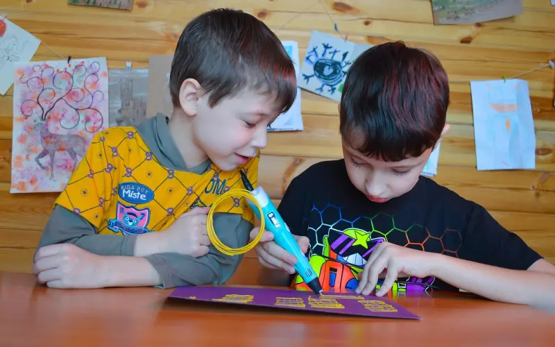 教你如何跟女生进行肢体接触，3个步骤让你轻松学会！