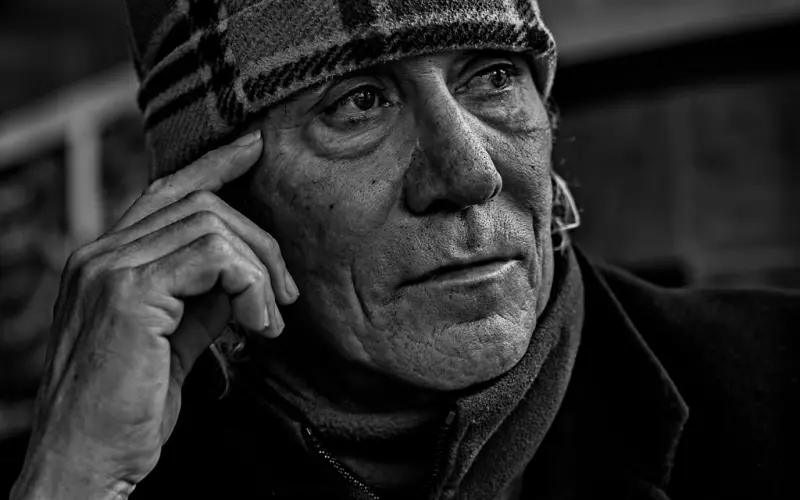 女主播下海卖身3年，50W宅男的女神，素颜哭诉真相……