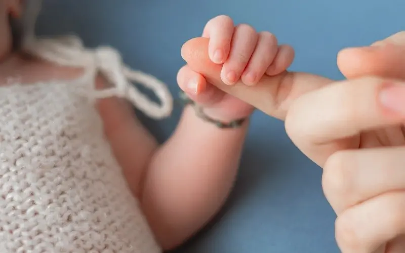 丈夫每晚都和婆婆一起 睡，让妻子独守空房，婆婆一句话，震惊全场！