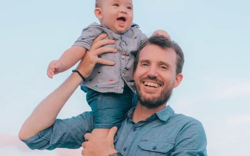 爸爸要娶的后妈，比我还年轻，该反对吗？