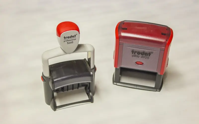 三种“损”女人的技巧，让她爱你入骨，学会合理打击女人！