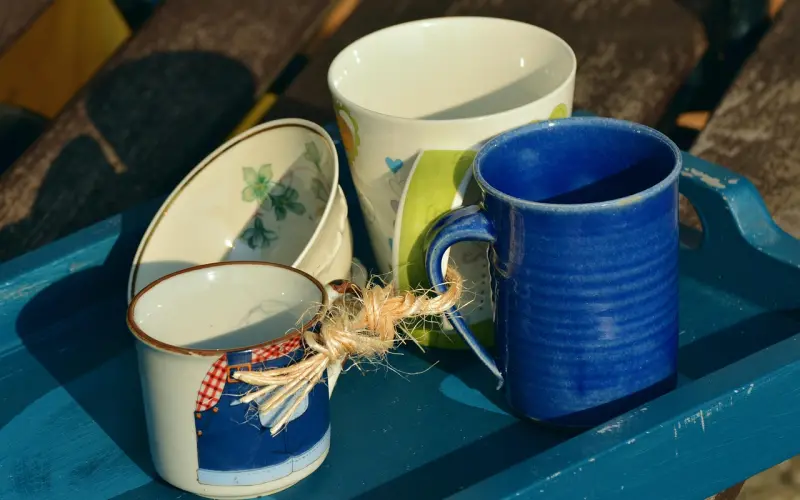 弱化对方的防备心理，利用二次吸引挽回爱情