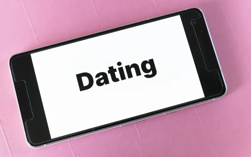 第一次约会迟到怎么办？