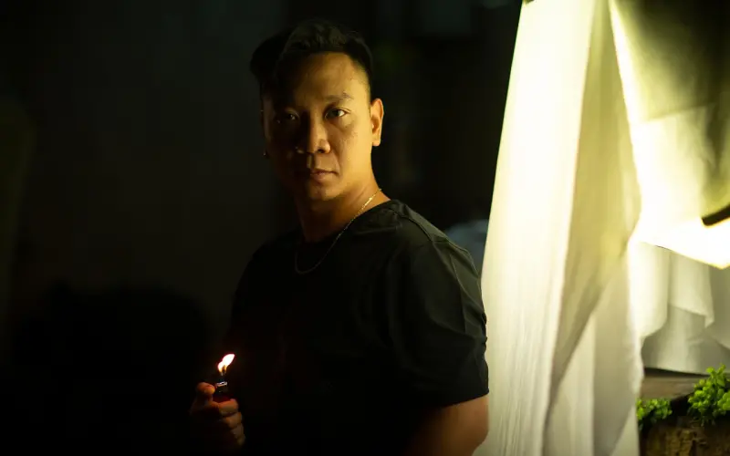 男朋友答应我删了前任，又偷偷加回来怎么办