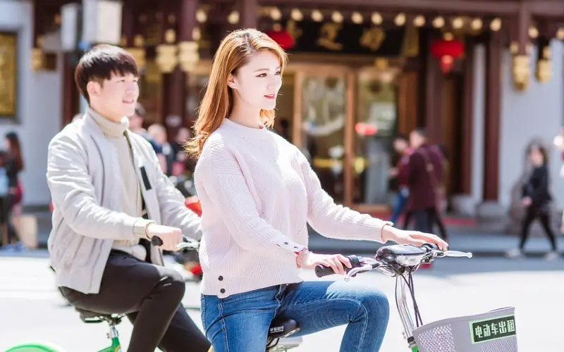 相亲约会定在几点好 相亲男约会必备搭讪技能