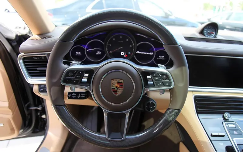 男人非常在乎女人时，会有这4种情不自禁的暗号，中2个早点嫁人！