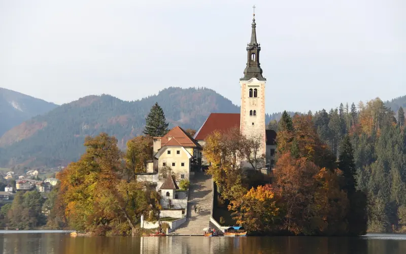 女人对你动情的时候，会给你这五个身体暗示！