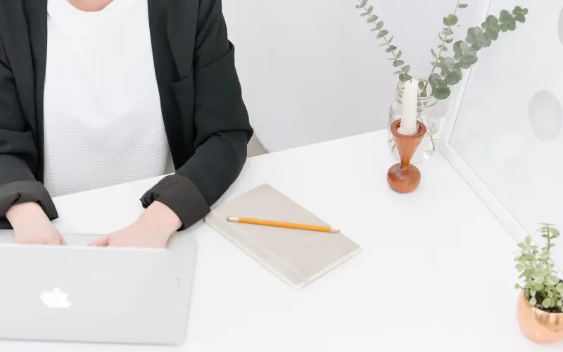 面对婚姻，不现实的才是傻姑娘！