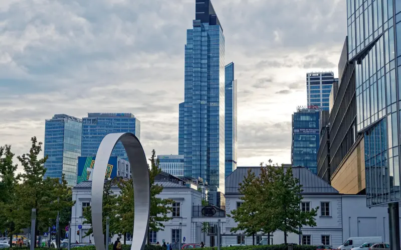 人到中年，要学会“不合群”