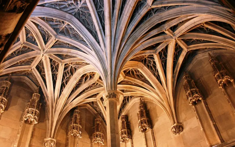 追中年女人时，要避开这些话题