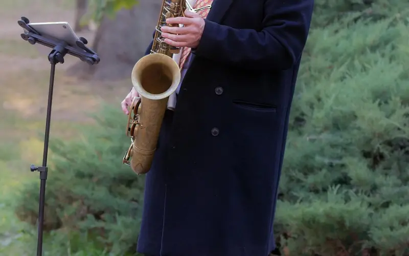 挽回前男友：微信被拉黑后，以什么理由才能加回来