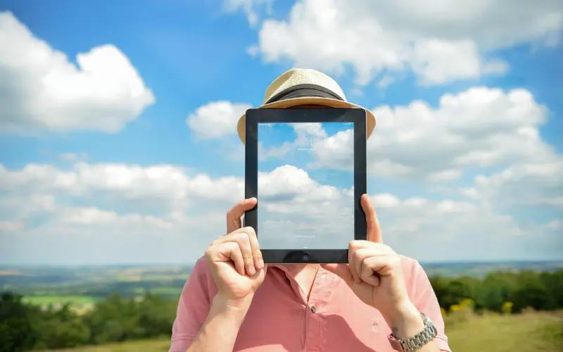 月薪4000块钱，就没脸谈恋爱了？