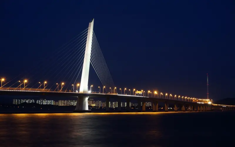 为男友放弃编制工作去深圳会不会太傻？