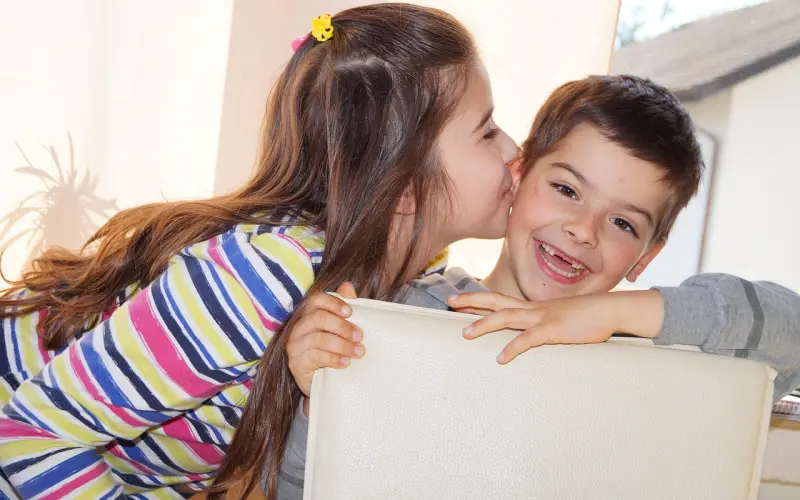 穿汉服的小姐姐，请收下我的“定情之吻”