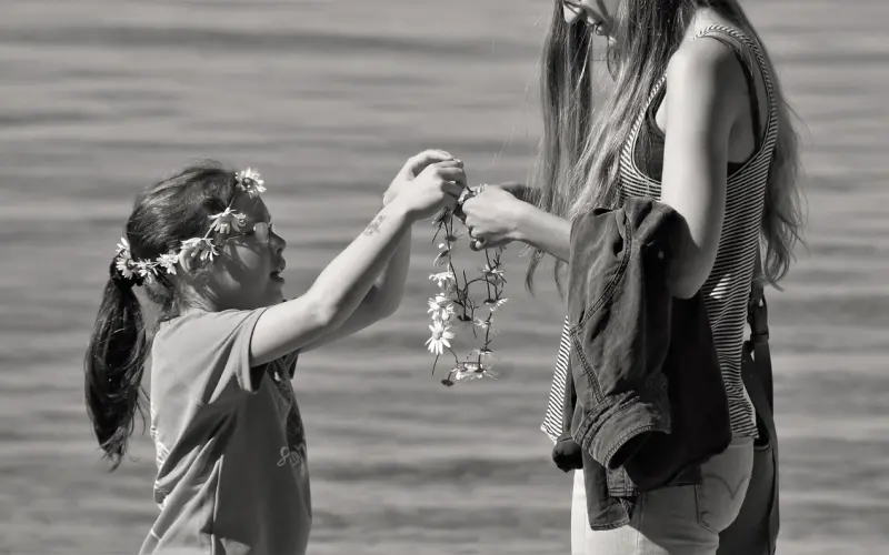 男朋友对你越来越冷淡，两个技巧让他赖上你