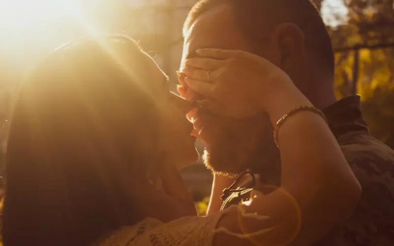 分手后男人还爱你的10个表现