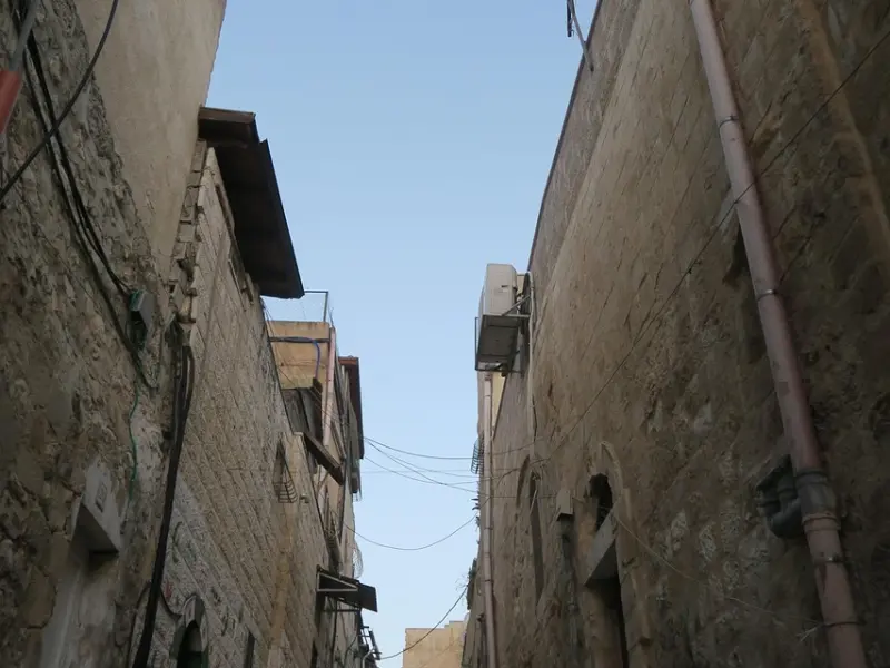 男人对女人动心的5个在意信号，只有爱你很深的男人才会有