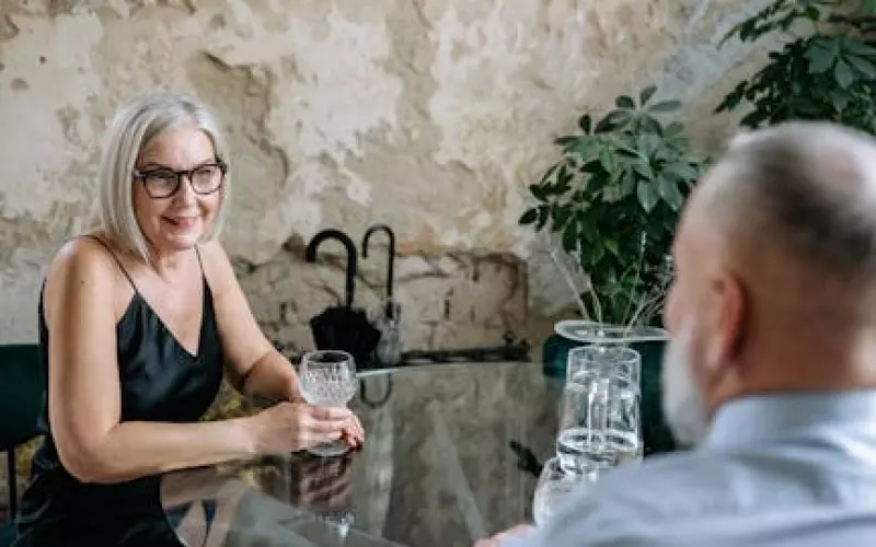 50岁妇女网恋奔现(中年已婚男女网恋奔现的结果)