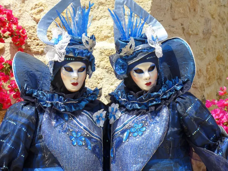 男朋友的6个动作，瞬间撩我到“疯狂”，你有过几个？