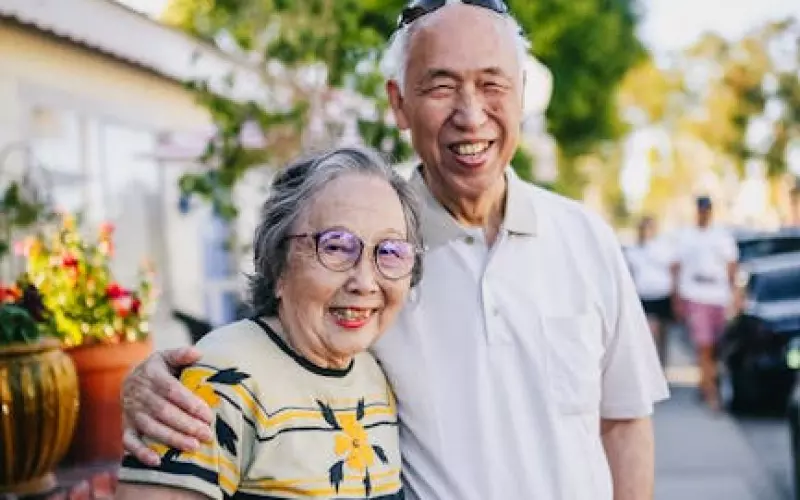 河南19岁男子与离异女子网恋(河南二婚女和离婚男相亲成功同居)