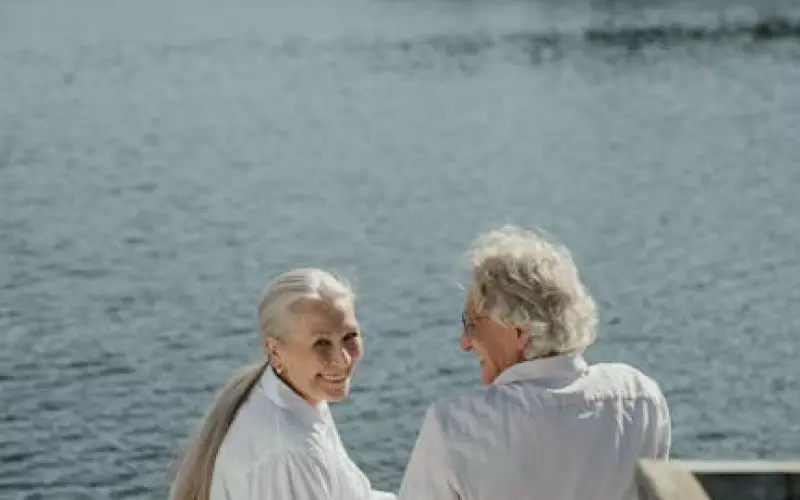 44岁女子与22岁男子网恋(45岁女子与24岁男子网恋)