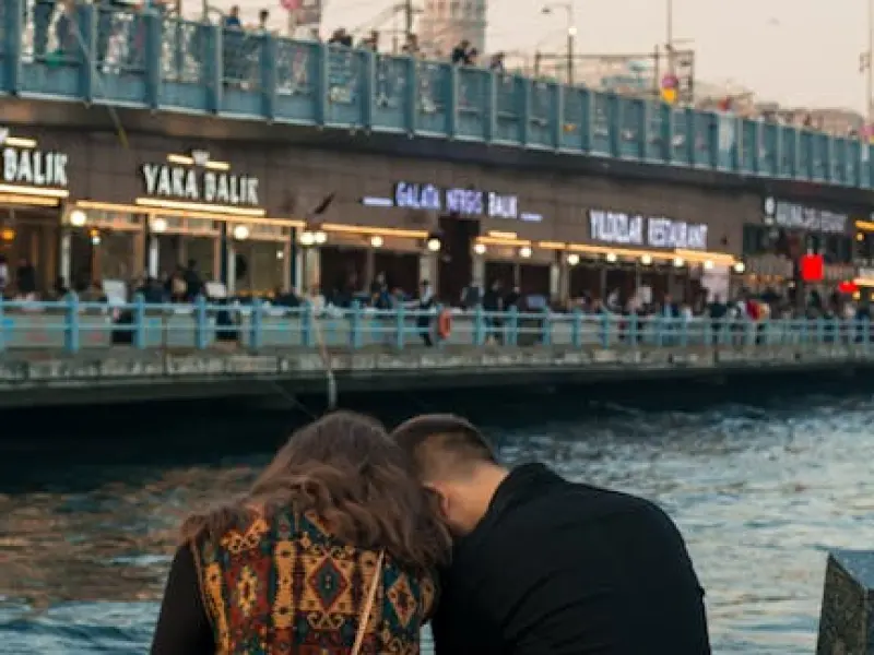 挽回老公全攻略，老公出轨了该如何挽回，女人真的只能这样做了吗