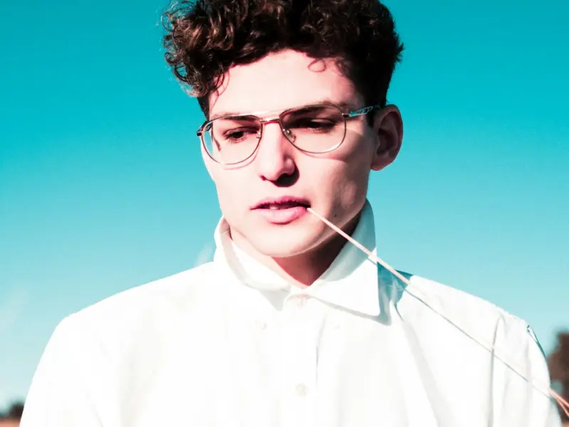 女记者为情自杀，全怪男友太渣？