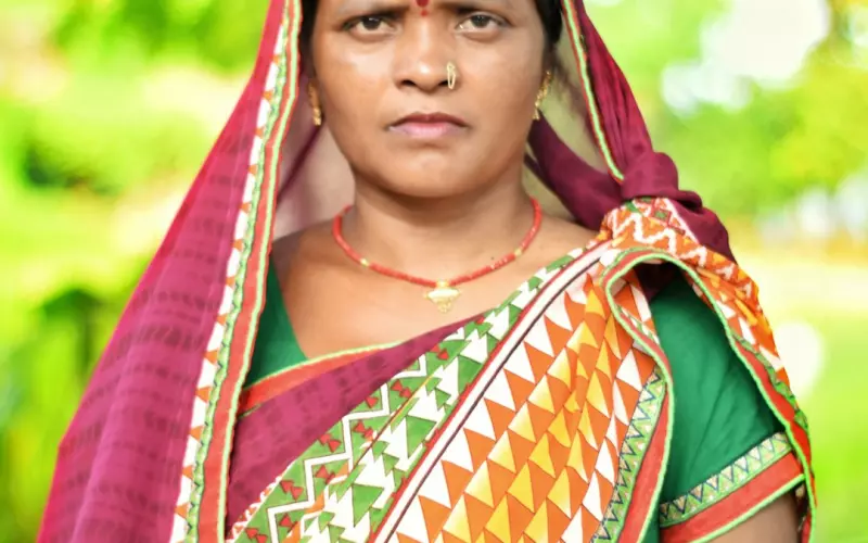 女教师看上村支书(乡村女教师半年当上县长)