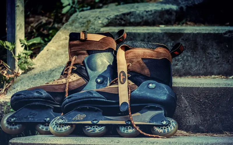 90后女孩找人轮自己，只为引起男友注意：傻X不配拥有爱情。